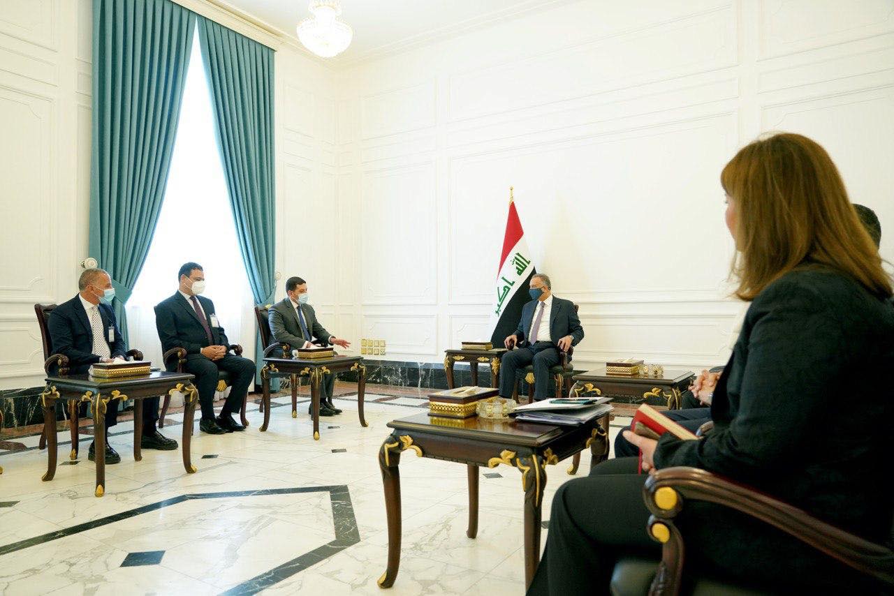 رئيس مجلس الوزراء مصطفى الكاظمي يستقبل وفد الهيأة العامة للاستثمار والمناطق الحرّة المصري