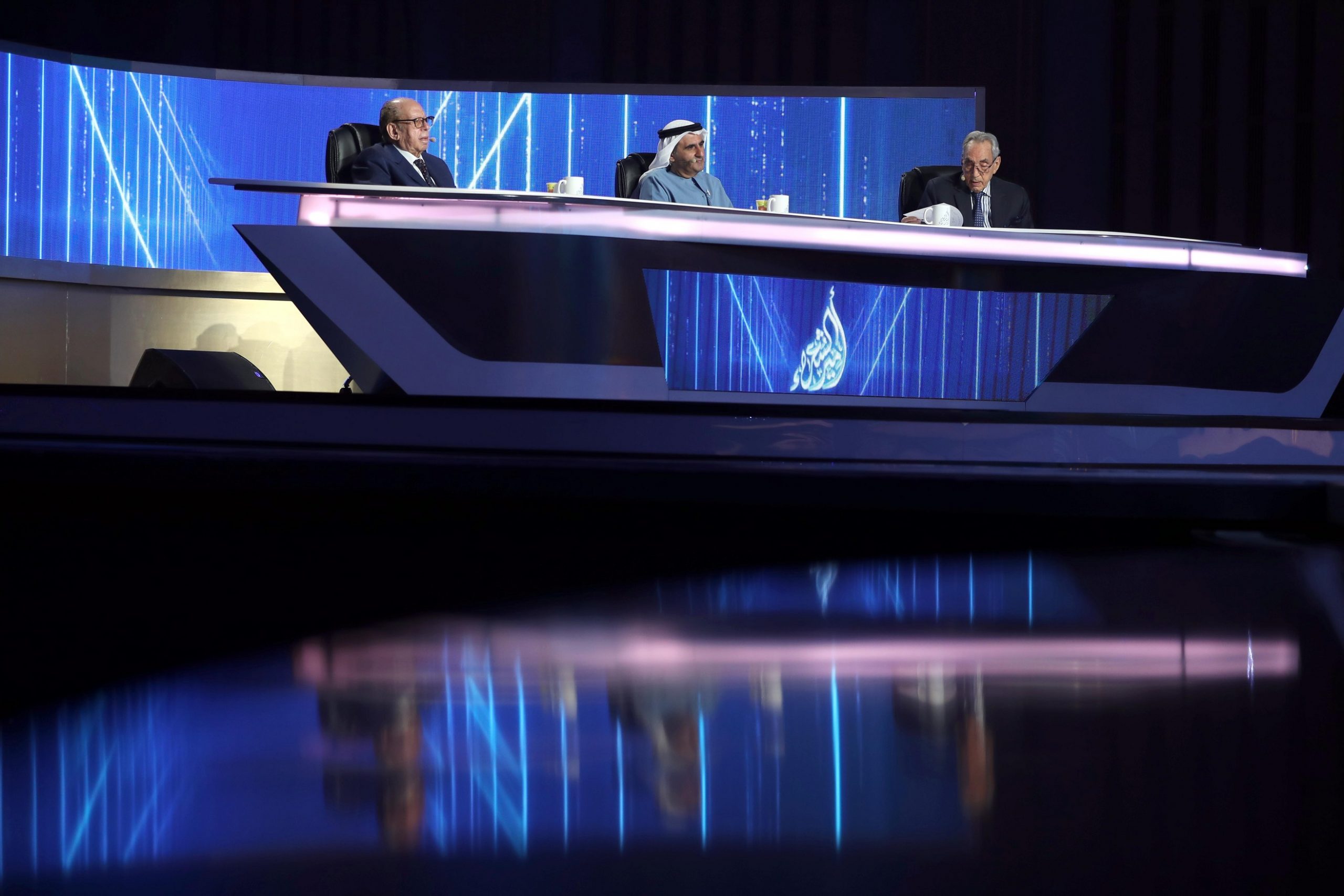 الأمسية الثالثة من برنامج “أمير الشعراء” .. زخاتُ إبداع تتناثرُ على ساحلِ الشعر
