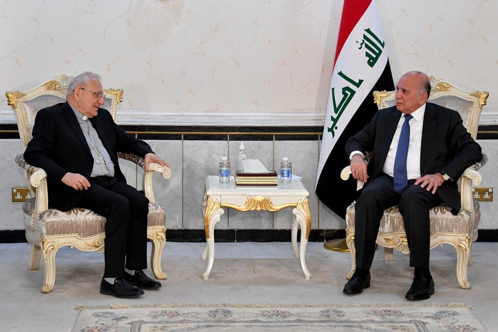 خلال استقباله الكاردينال مار لويس ساكو..وزير الخارجيّة يدعو إلى أهمِّية إشاعة ثقافة الثقة، والمَحبّة، والأخوّة؛ والقضاء على ثقافة الحقد، والكراهية