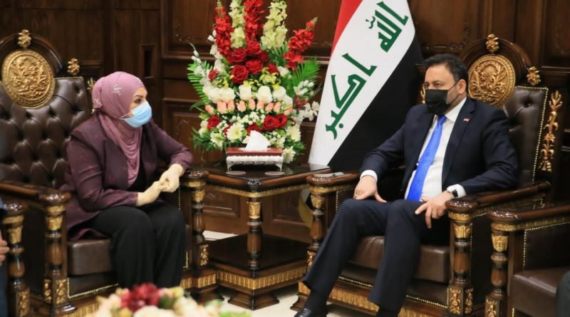 خلال لقاءه بممثلي شركة اكاي.. الكعبي يدعو لدعم الشركات المحلية لإنعاش الصناعة الوطنية