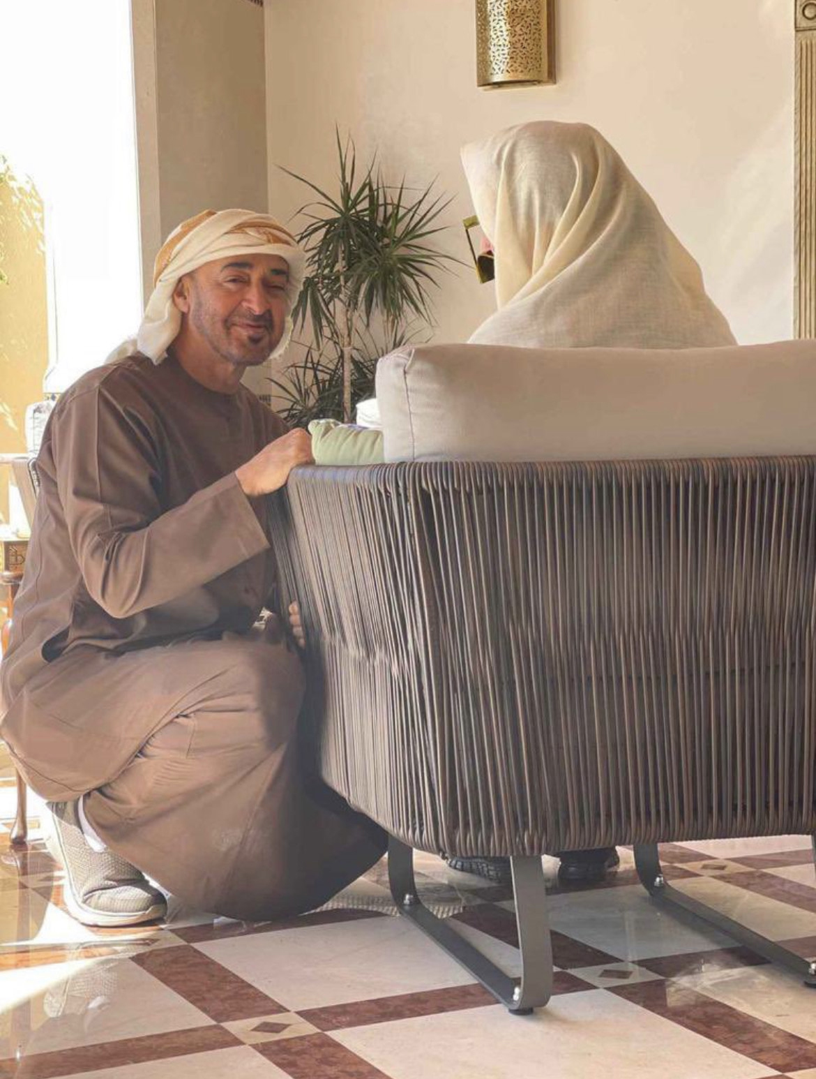 عيضة المنهالي يطلق أغنية “أم الإمارات”