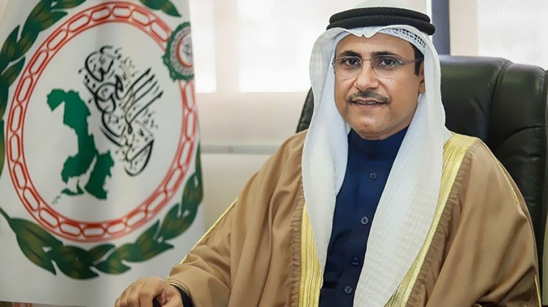 رئيس البرلمان العربي يثمن مخرجات القمة الثلاثية بين قادة مصر الأردن والعراق، ويؤكد: قمة استثنائية في أهميتها وتوقيتها