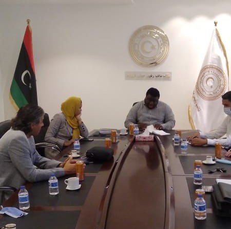 اجتماع فريق العمل الاستشاري لوزير الدولة للشؤون الاقتصادية بديوان مجلس الوزراء الليبي لمناقشة خطة إعادة الحياة لمشروعات التنمية
