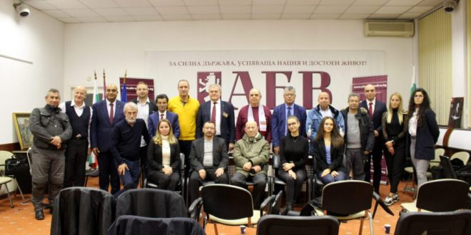 قادة الحزب السياسي البلغاري ” البديل للنهضة البلغارية ” يجتمع مع ممثلي الجالية العربية في بلغاريا