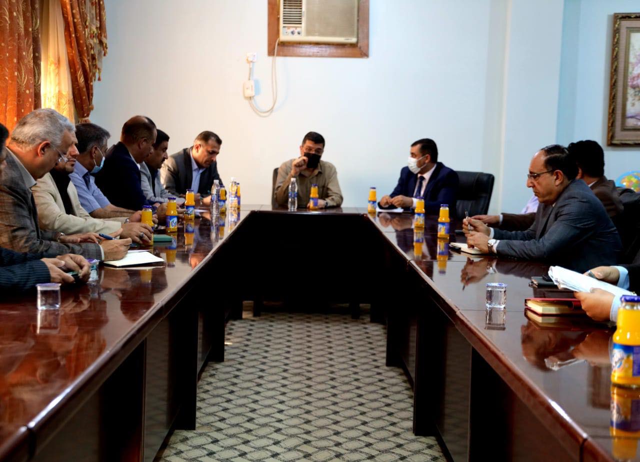 وزير الموارد المائية يعقد أجتماع لمتابعة الأطلاقات المائية للمحافظات الواقعة على ذنائب الأنهر