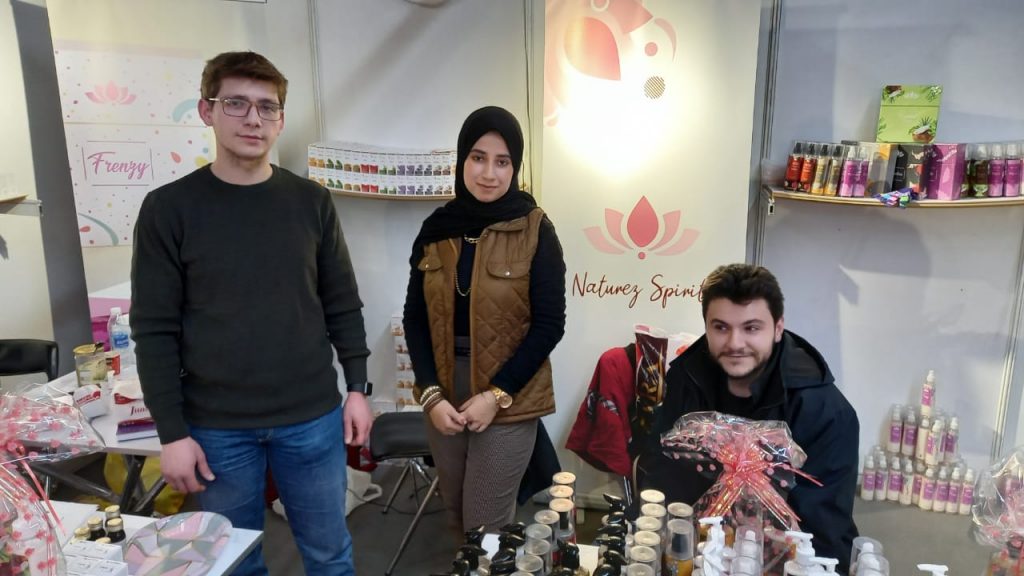 شركة “كاب فارما للصناعات الصيدلانية والتجميلية” تعرض منتجاتها الوطنية على ارض معرض بغداد الدولي