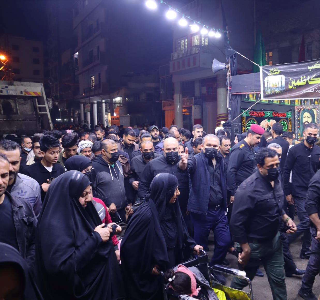 المعمار علاء معن يتابع ميدانياً الخطة الخدمية للزيارة الرجبية ويوجه بعدة اجراءات عاجلة