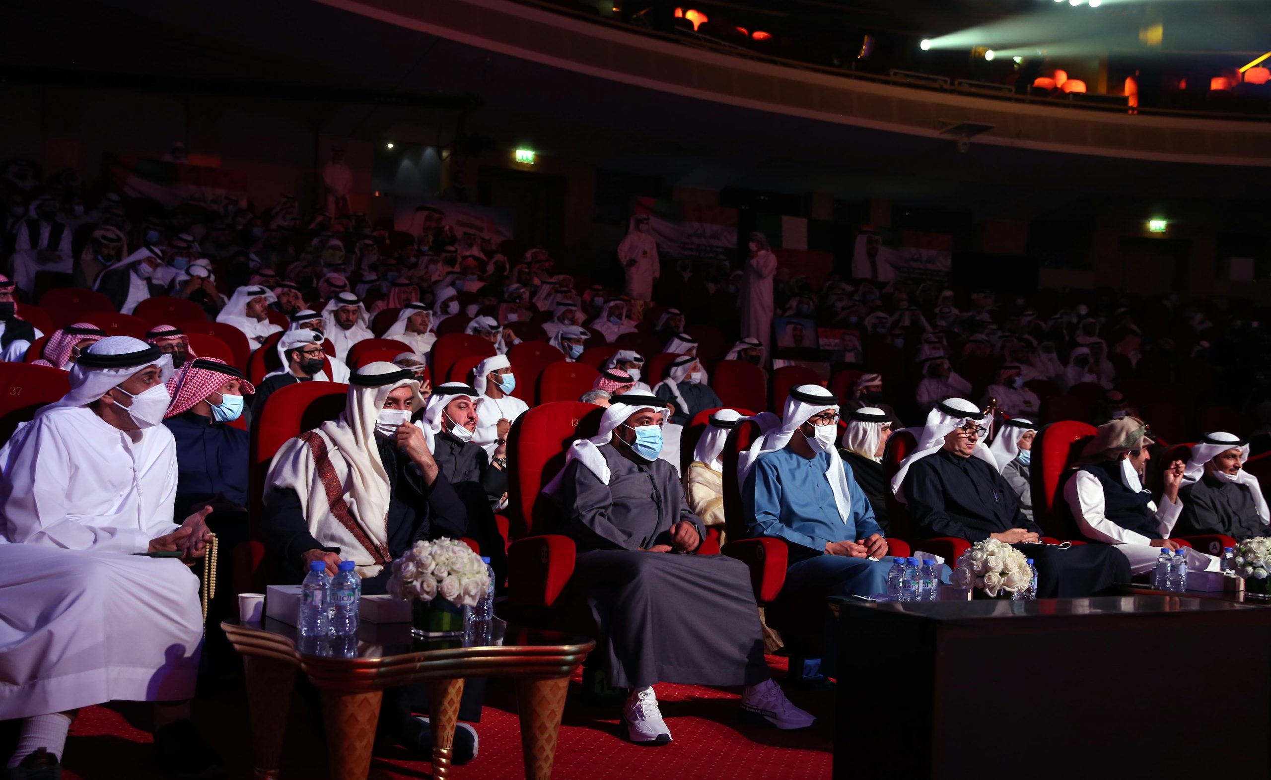 “شاعر المليون” بأمسيته العاشرة.. يبوح ألقاً وتميزاً من شاطئ الراحة في أبوظبي