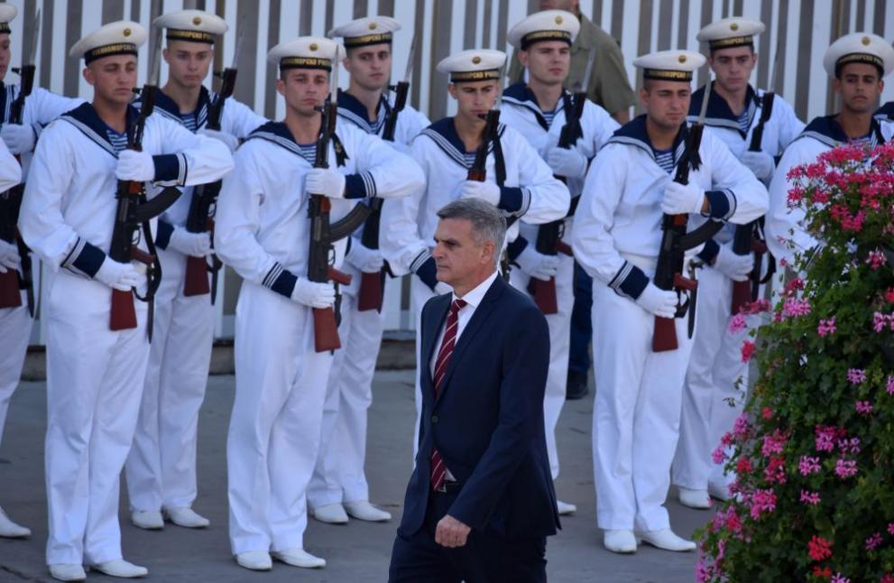 رجل بلغاريا الدبلوماسي.. الجنرال ستيفان يانيف – مع موقف الدولة المحايد من الأزمة بين روسيا وأوكرانيا