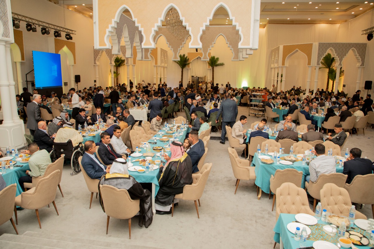 بالصور..نادي الصيد العراقي يقيم مأدبة الافطار السنوية في الخيمة الرمضانية ( القاعة الملكية)