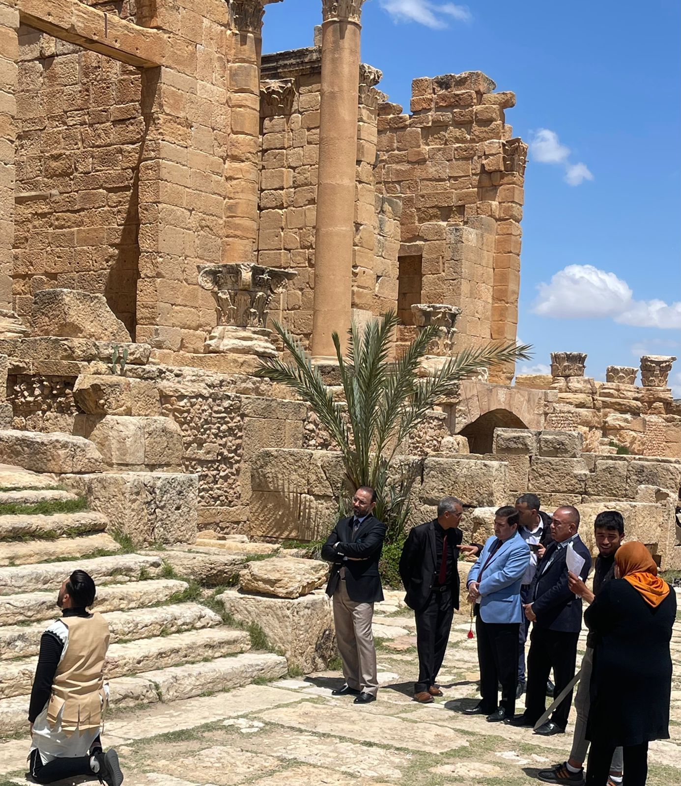 د نوفل ابورغيف يفتتح مهرجان الايام الرومانية.. بحضور والـي القصرين ومعتمد سبيطلة والمندوبيات الجهوية ومدراء دور الثقافة والمؤسسات الرسمية والفعاليات الاجتماعية