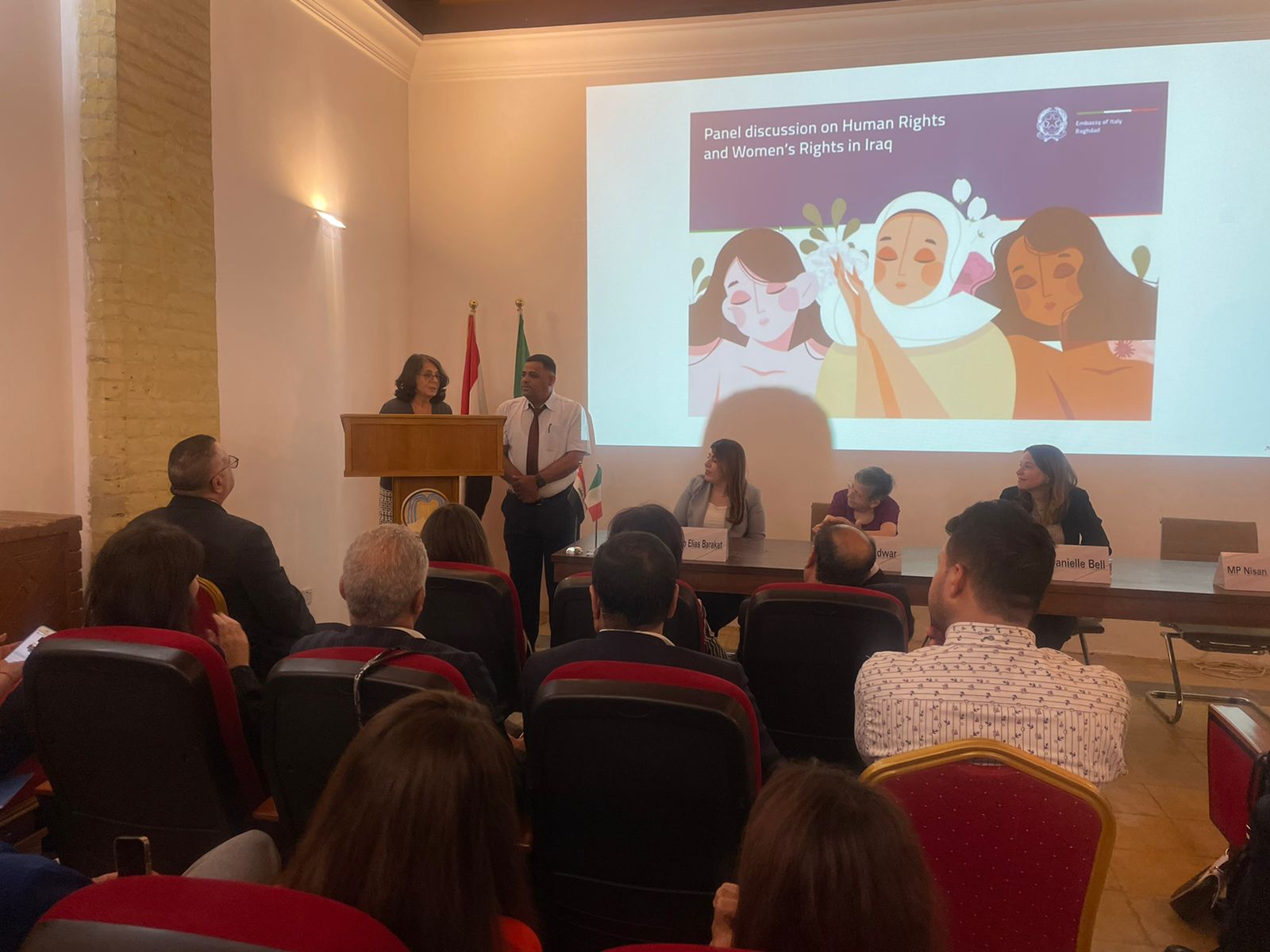الخارجية الايطالية تبحث في بغداد ملف الحريات مع ناشطين وصحفيين