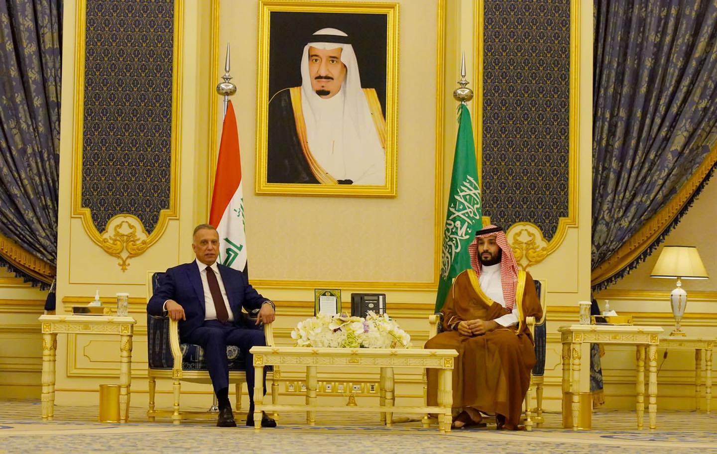 بالصور.. ولي العهد السعودي الأمير محمد بن سلمان يستقبل رئيس مجلس الوزراء مصطفى الكاظمي