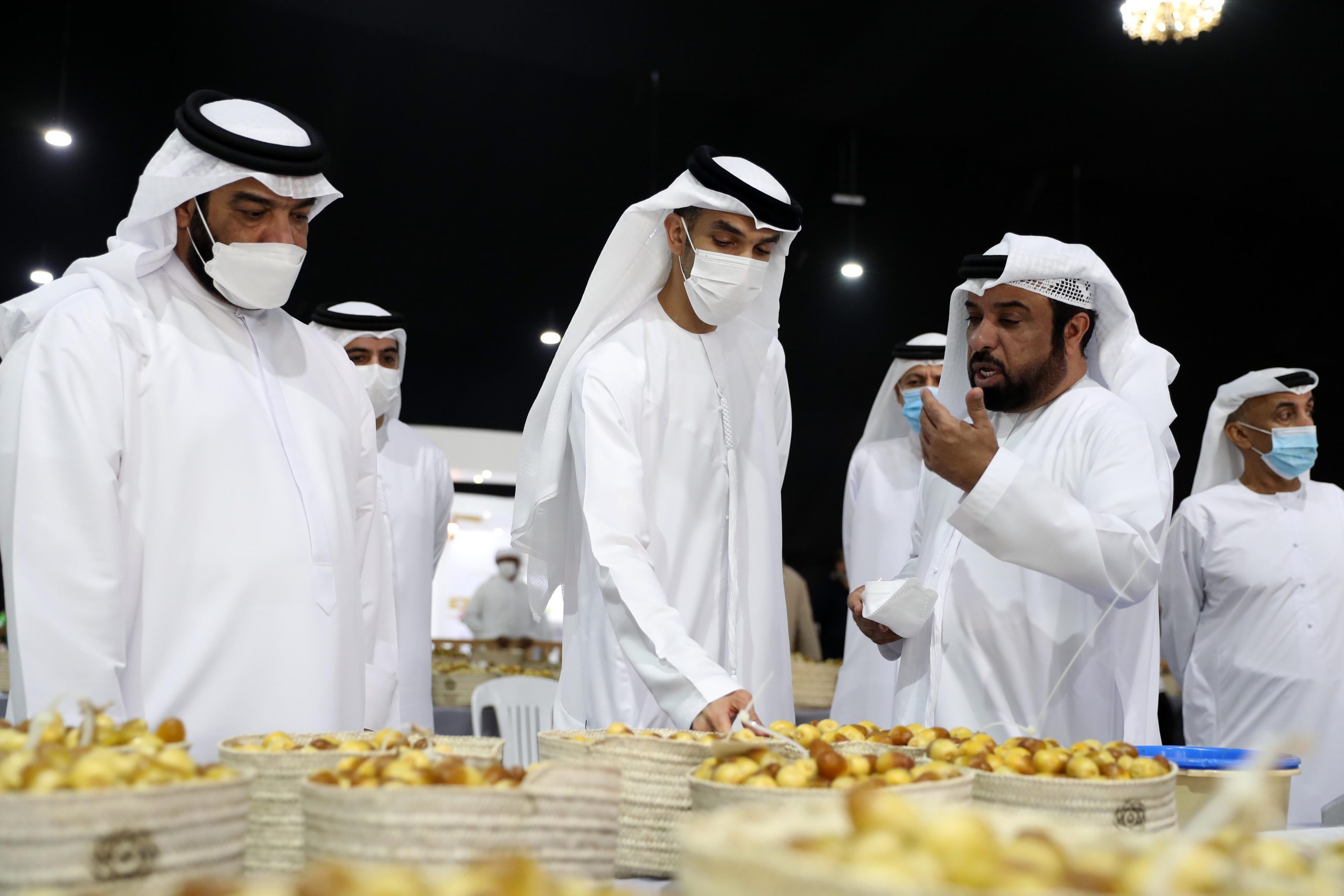 ثاني الزيودي يزور مهرجان ليوا للرطب 2022