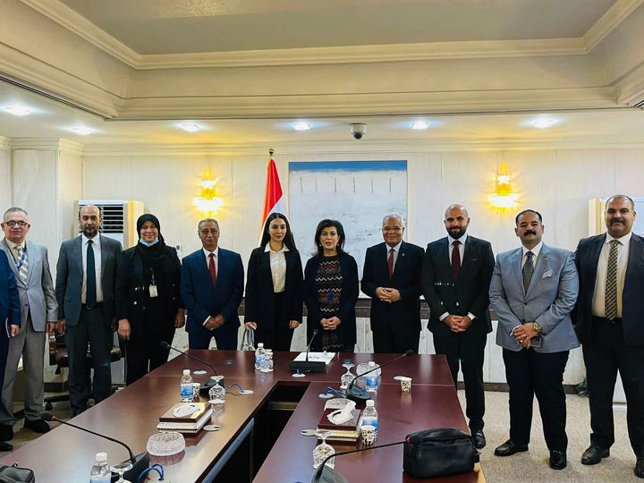 رئيس رابطة المصارف الخاصة العراقية وديع الحنظل يهنئ صفية السهيل بمناسبة تسنمها منصب وكيل وزارة الخارجية