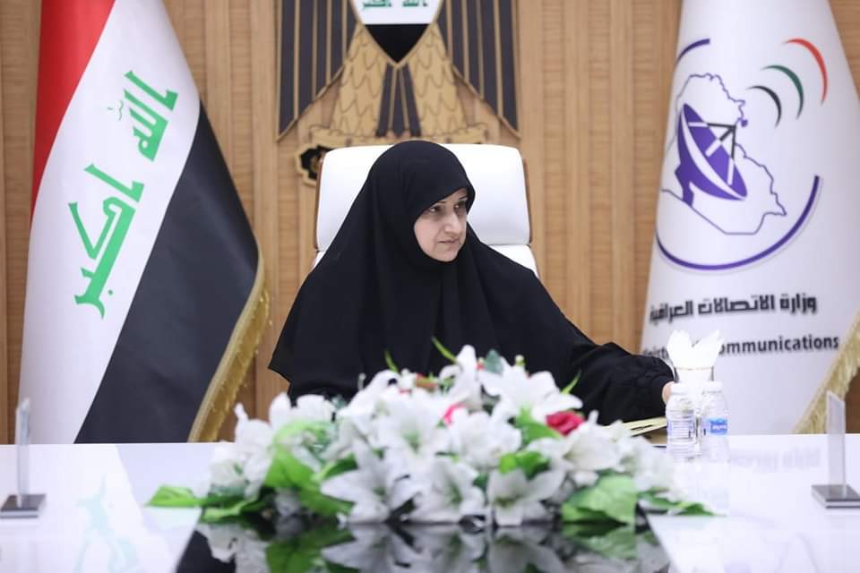 وزيرة الإتصالات هيام الياسري أول الوزراء كشفاً للذمة المالية