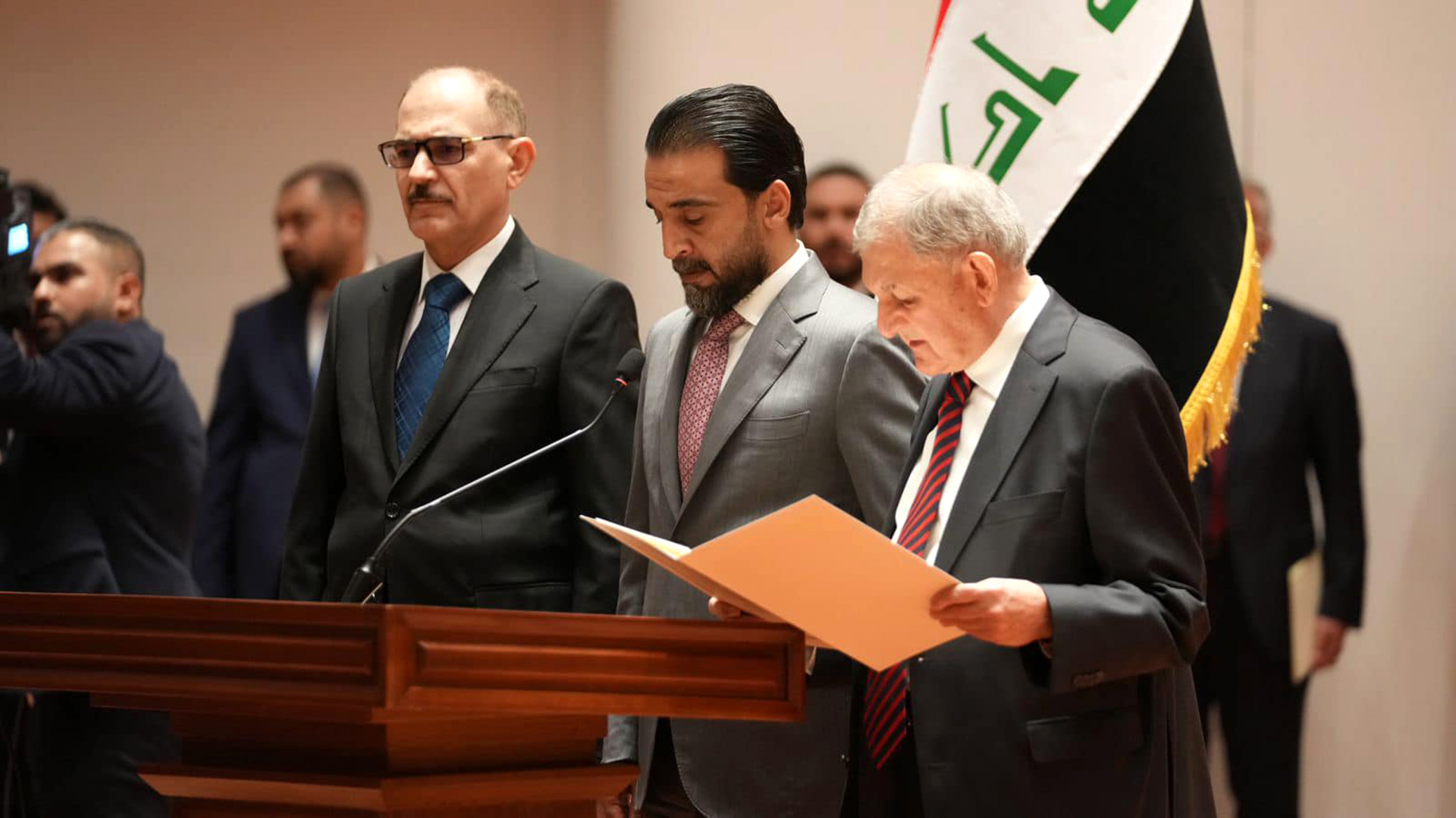الرئيس الجديد يؤدي اليمين الدستورية ويكلف السوداني بتشكيل الحكومة