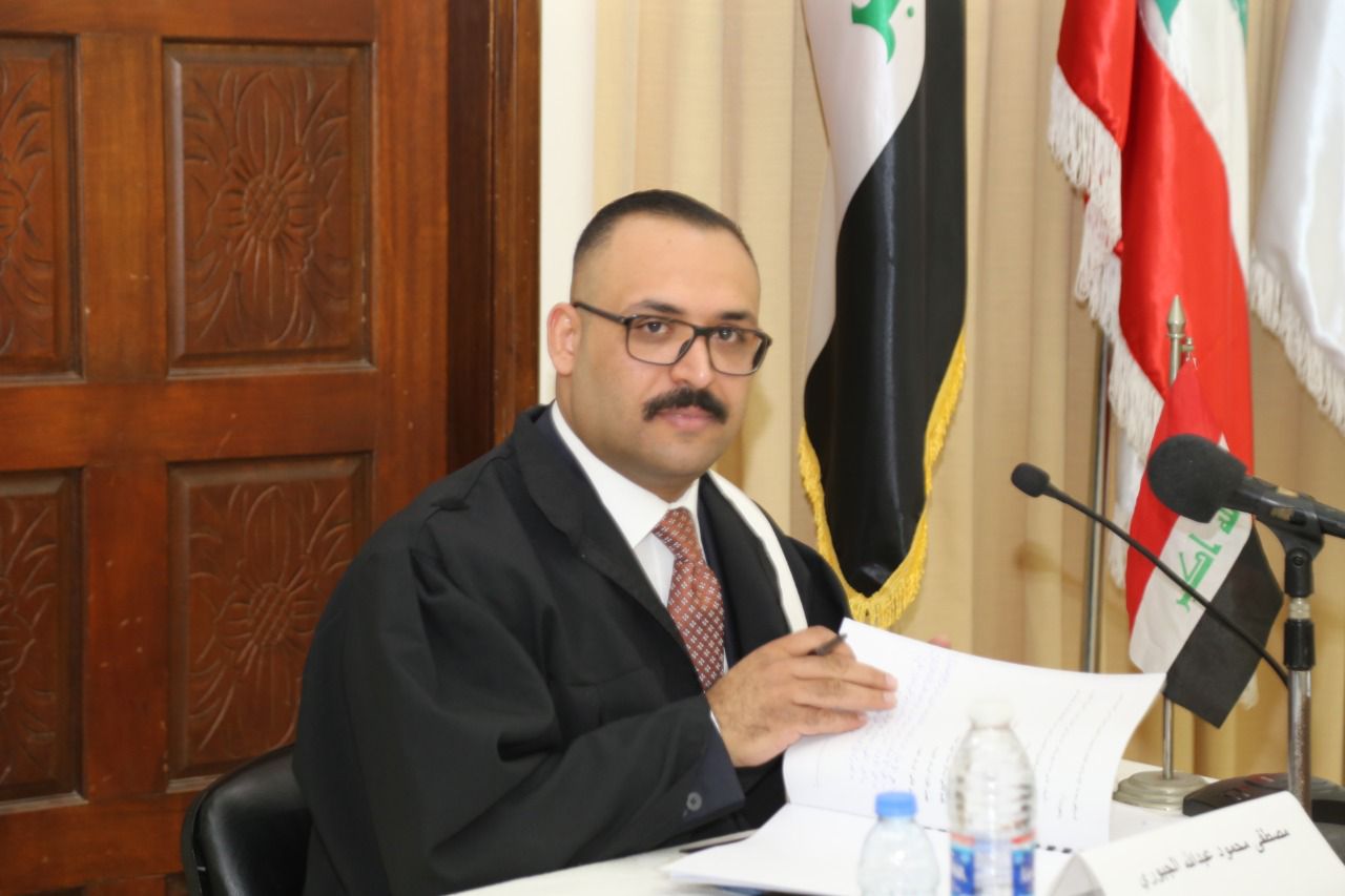 الباحث مصطفى محمود الجبوري يحصل على درجة الماجستير في القانون العام