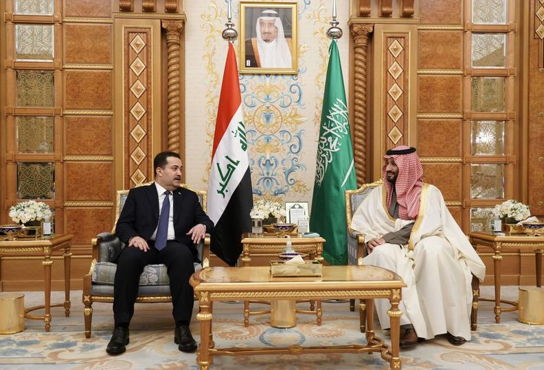 رئيس مجلس الوزراء محمد شياع السوداني يلتقي ولي العهد السعودي على هامش القمة العربية الصينية