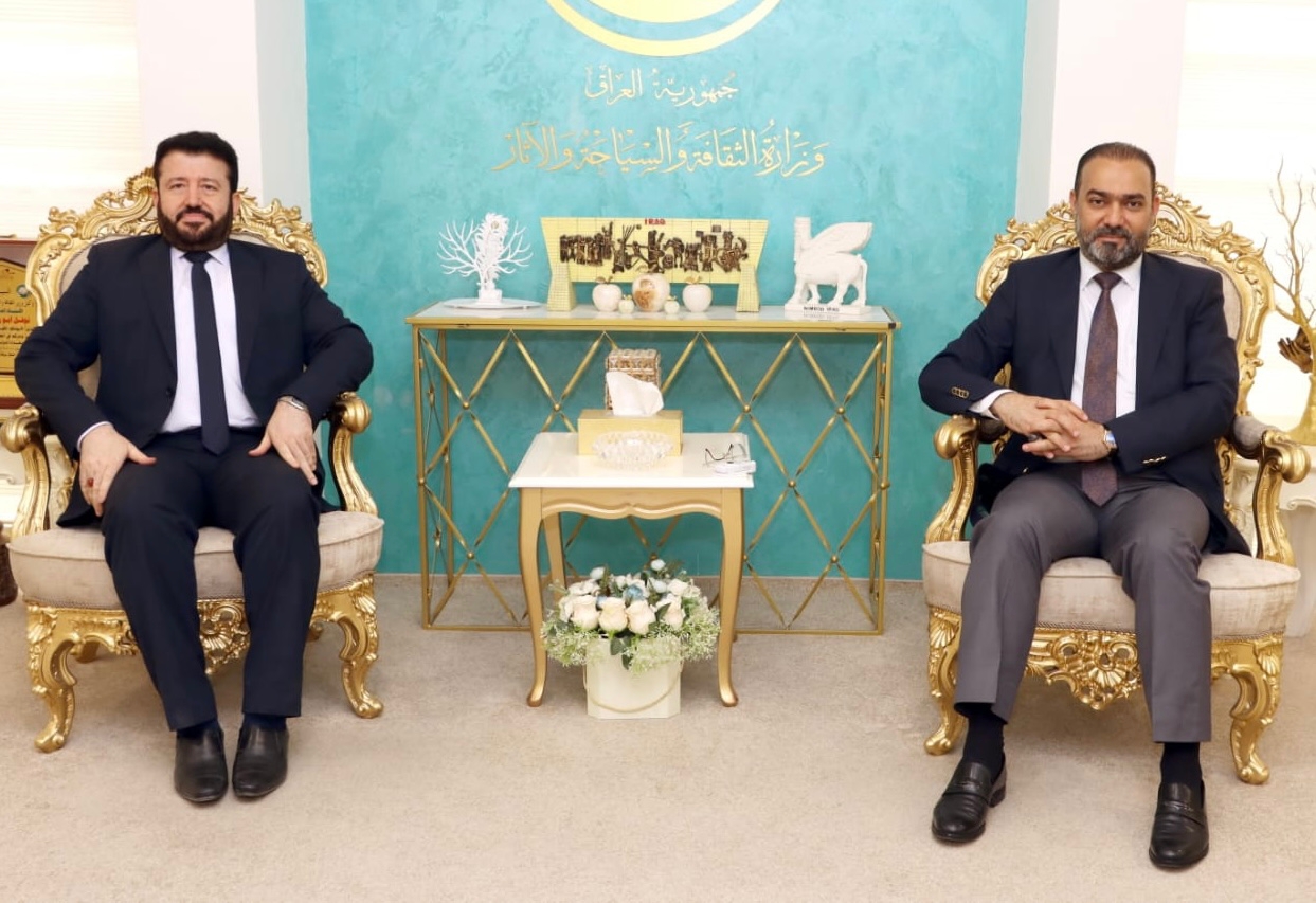 د.نوفل ابورغيف يستقبل النائب د .حسين الأسدي ويثمّنُ خطابه الوطني ودوره الفكري والبحثي في إغناء المكتبة العربية واثراء الثقافة القانونية