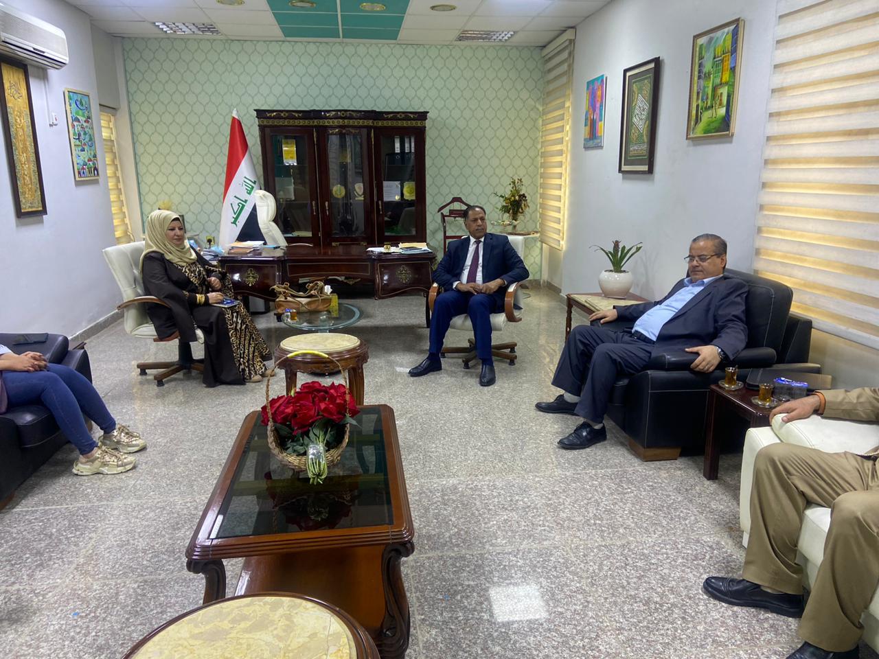 طلبة الجامعة العراقية يزورون دار ثقافة الاطفال