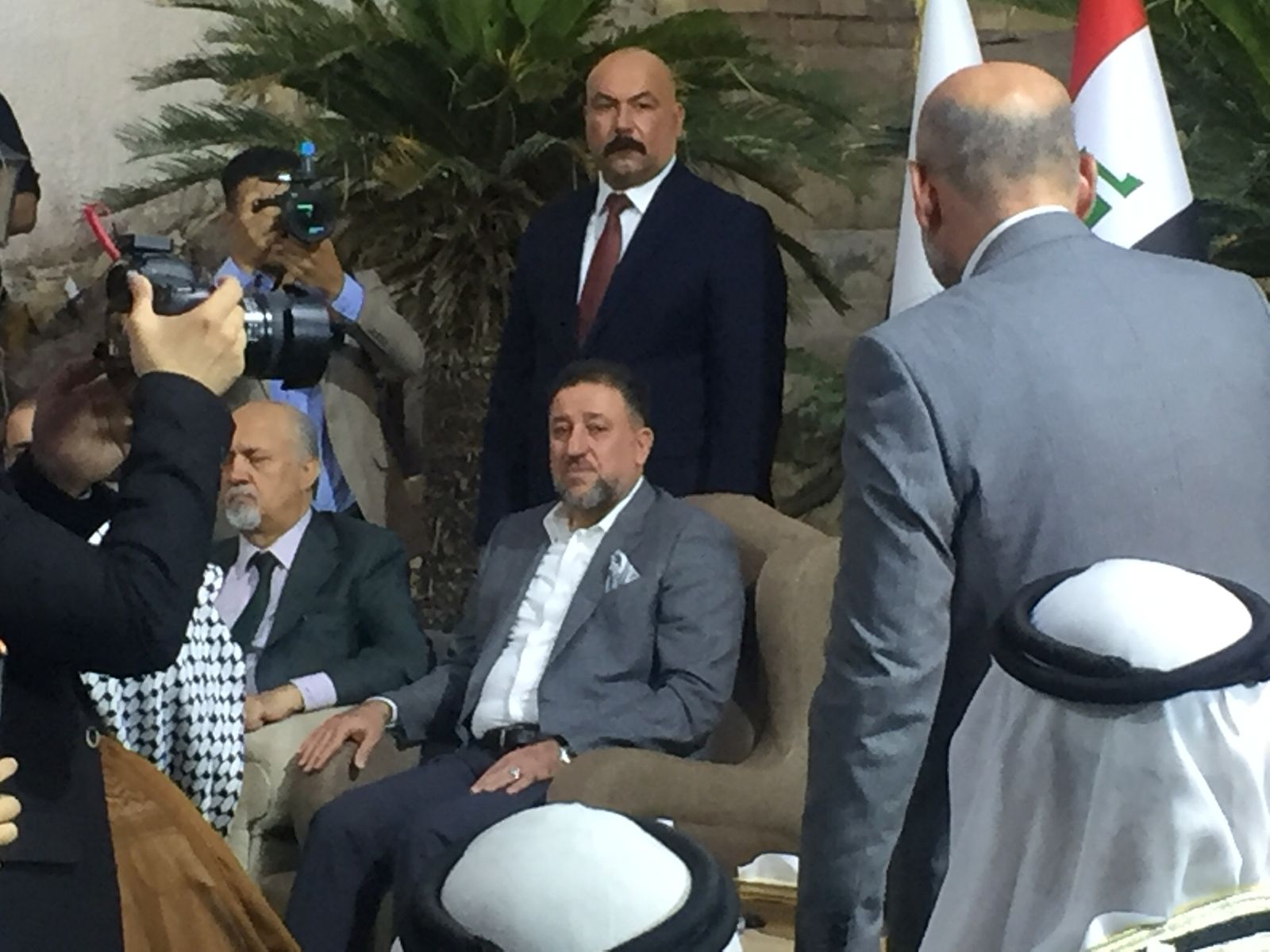 بحضور جماهيري واسع .. رئيس تحالف السيادة الشيخ خميس الخنجريفتتح مكتب النائب عائشة المساري في الاعظمية