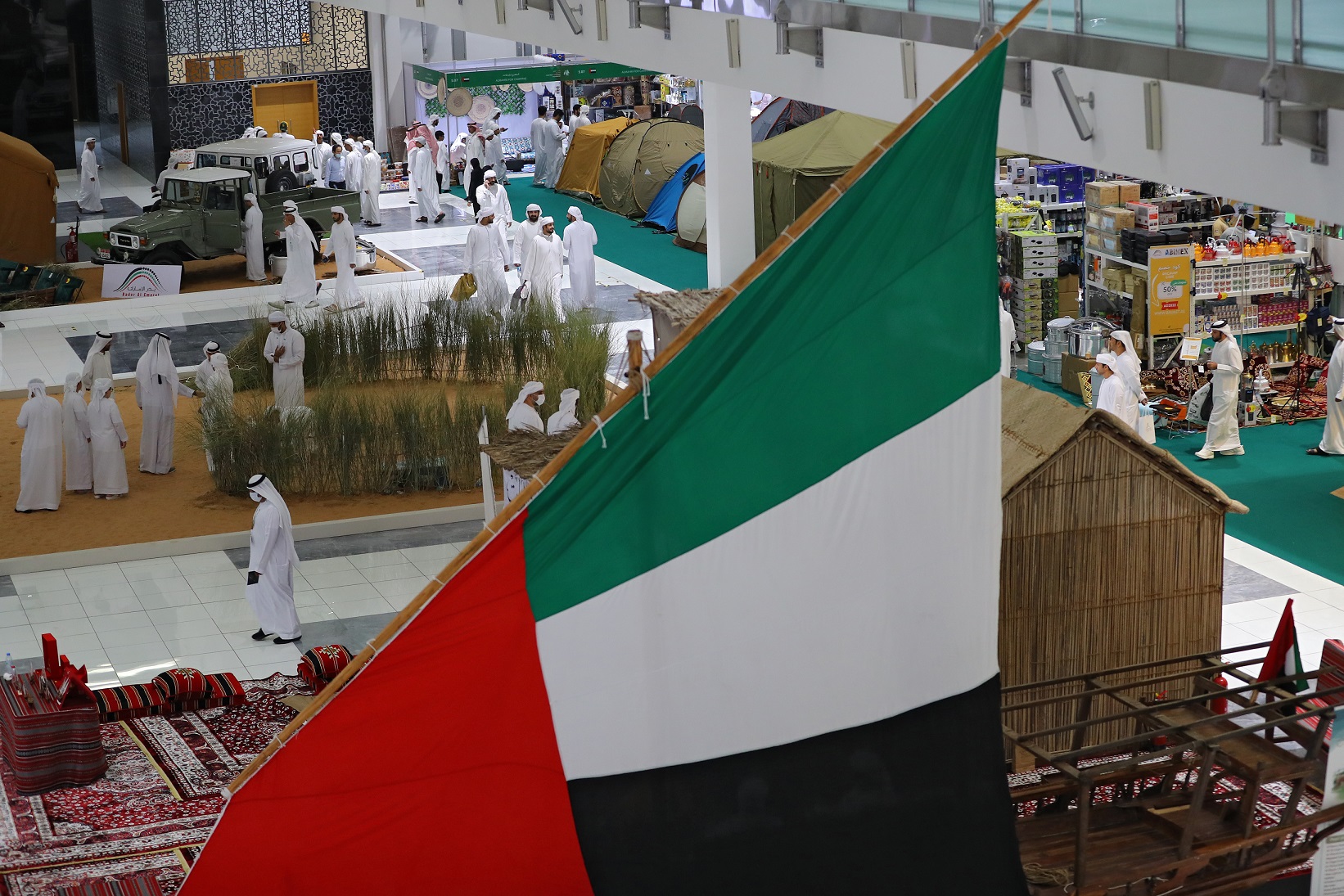 اهتمام واسع بمسابقات معرض أبوظبي الدولي للصيد والفروسية في دورته العشرين