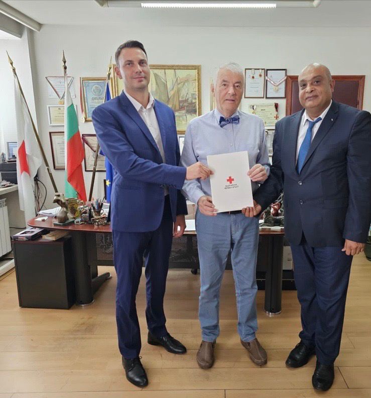 الصليب الاحمر البلغاري ينظم حملة مساعدات دولية لضحايا الاعصار في ليبيا