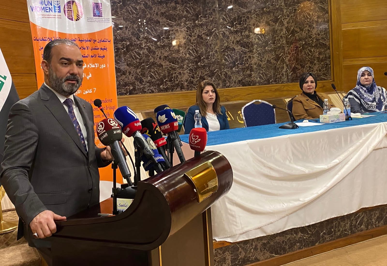بحضور الوكيل الاقدم لوزارة الثقافة منتدى الإعلاميات العراقيات يعقد ندوة تخصصيةً عن(دور الإعلام في تعزيز المشاركة النسوية في الانتخابات)