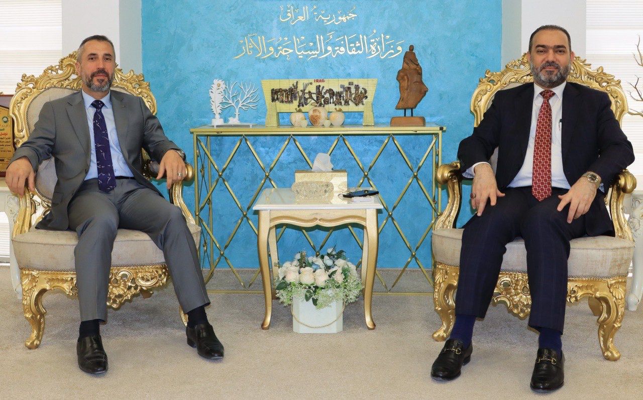 الوكيل الاقدم لوزارة الثقافة والسياحة والآثار يلتقي وكيل ديوان الوقف الشيعي لتعزيز البرامج المشتركة والتعاون الثقافي