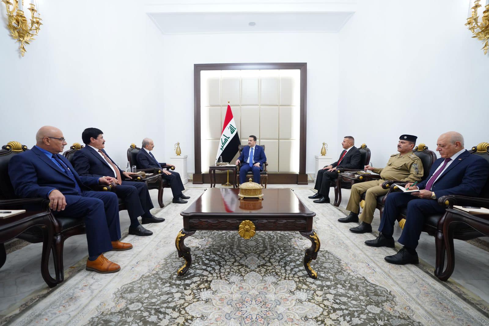 رئيس مجلس الوزراء السيد محمد شياع السوداني يؤكد أهمية رفع التنسيق الأمني بين العراق وسوريا