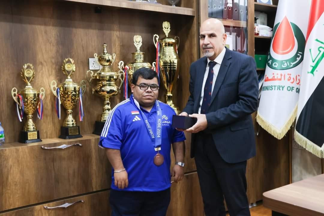 تكرّيم البطل العراقي العالمي جراح نصار ..وذي قار تواصل دعم الناجحين