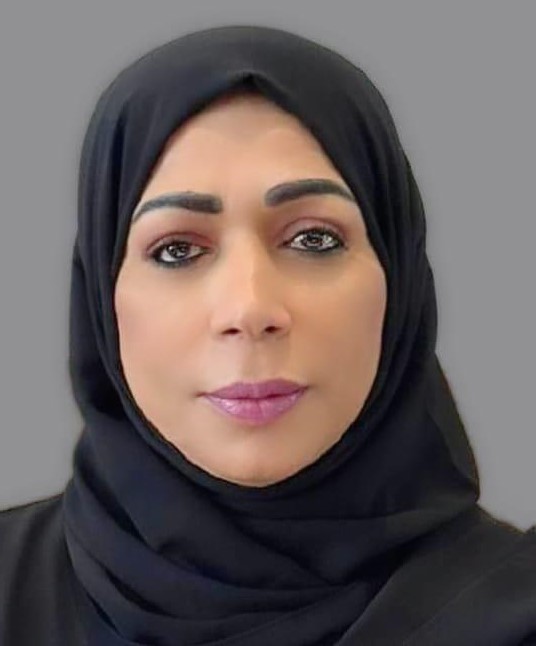 رئيسة جمعية الصحفيين الإماراتية تشارك في جائزة للصحافة في البحرين