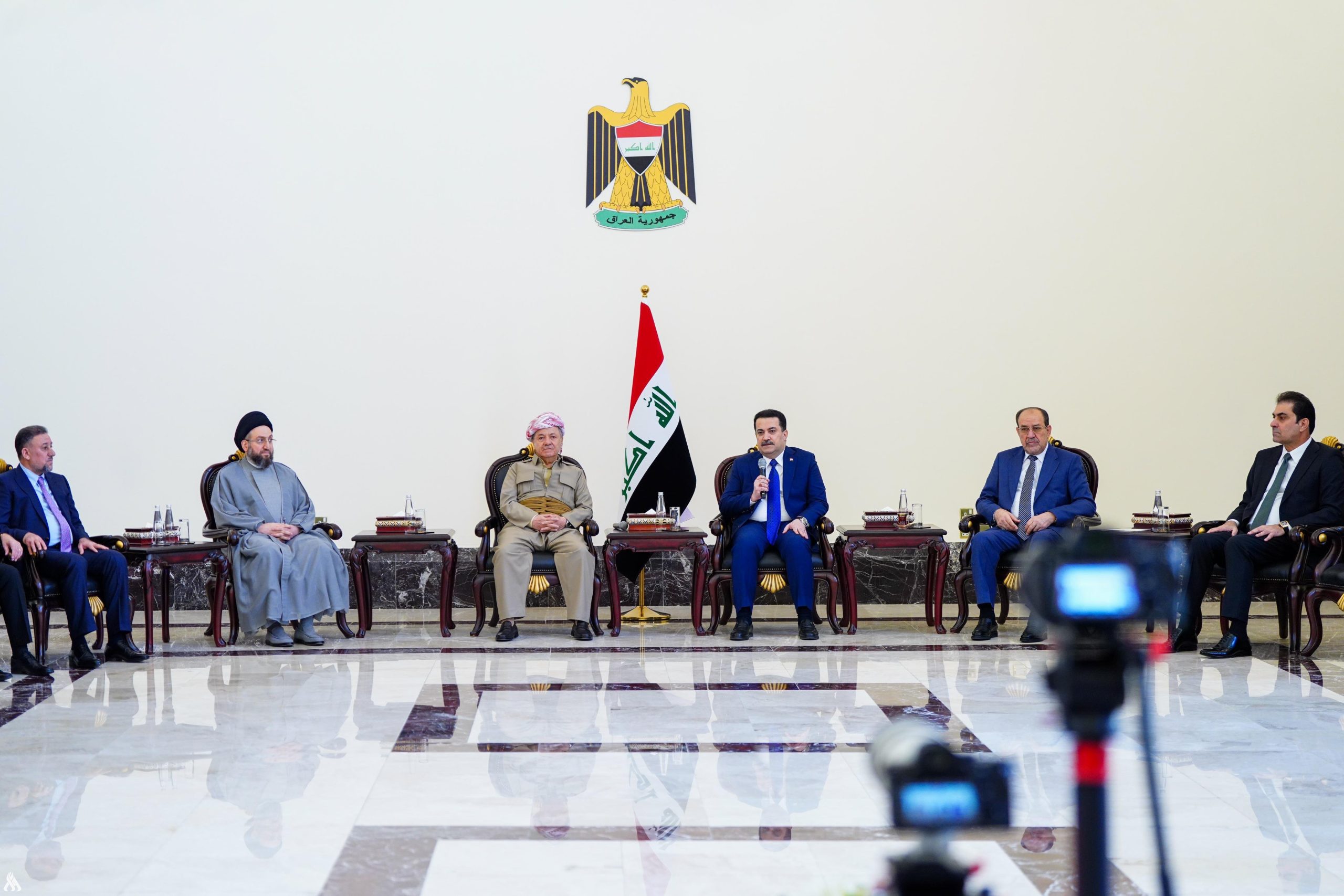 رئيس الوزراء لبارزاني: قطعنا شوطاً مهماً في بناء الثقة بين حكومتي المركز والاقليم