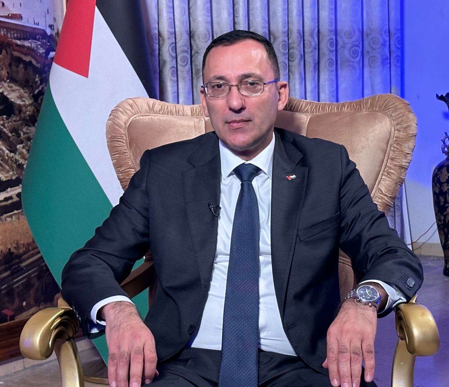 السفير الفلسطيني احمد الرويضي في تعقيبه على القرار التاريخي لمحكمة العدل الدولية :مكتسب قانوني جديد يدعم كافة الجهود لإنهاء الاحتلال واقامة الدولة الفلسطينية وعاصمتها القدس