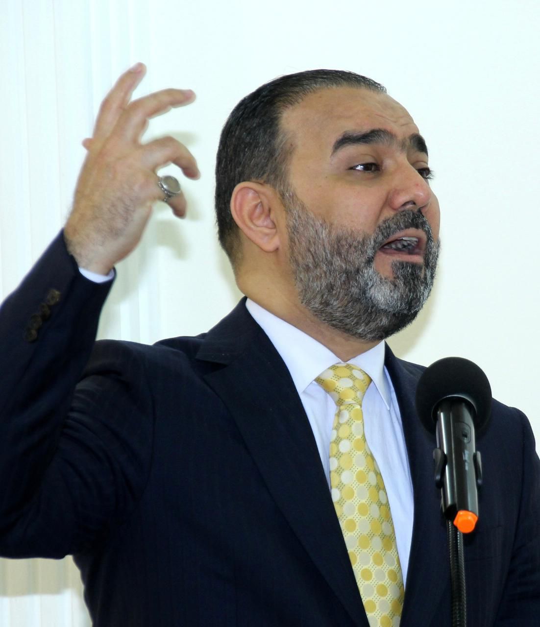 حين يكون المساء هاجساً قراءة في .. (حائط المساء) للدكتور نوفل ابو رغيف