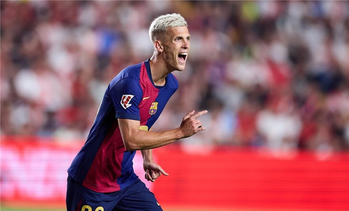 برشلونة يتغلب على اسبانيول ويتمسك بصدارة الدوري الإسباني