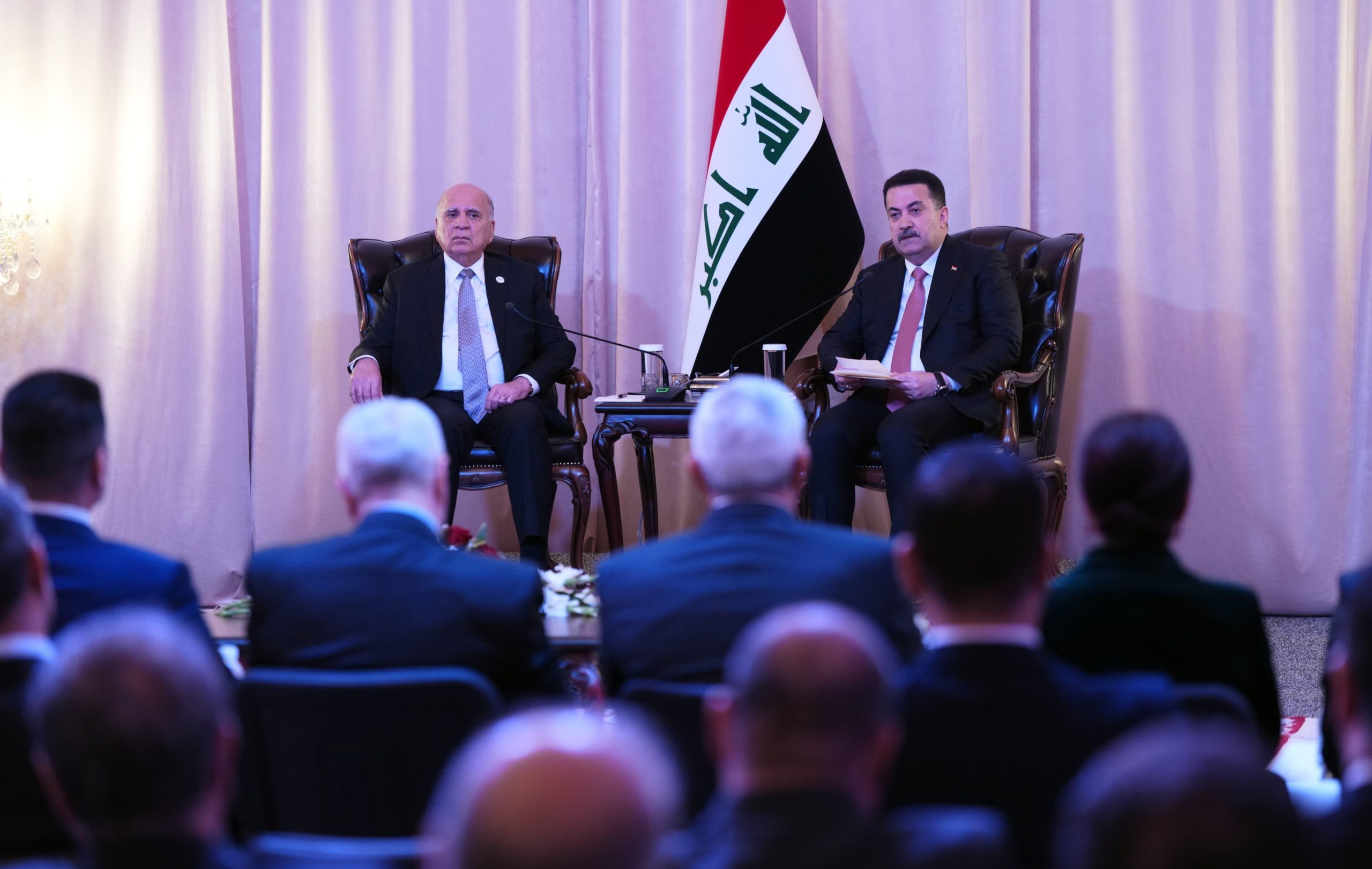 رئيس الوزراء يؤكد نجاح الحكومة في تجنيب البلاد تبعاتِ الصراعات