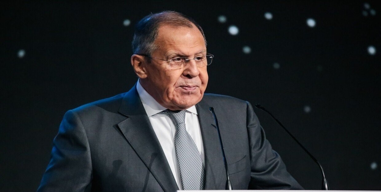 وزير الخارجية الروسي يصل الدوحة