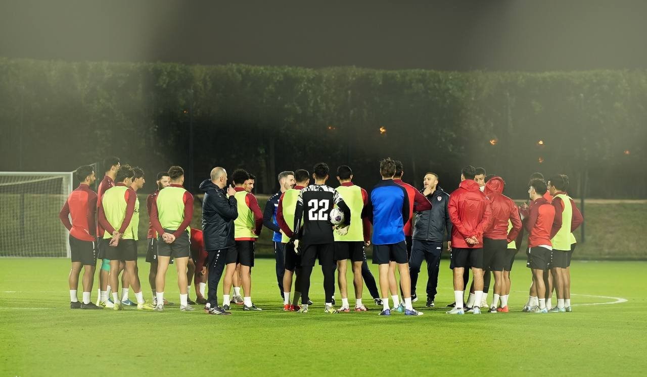 المنتخب الوطني يواصل تدريباته في الدوحة