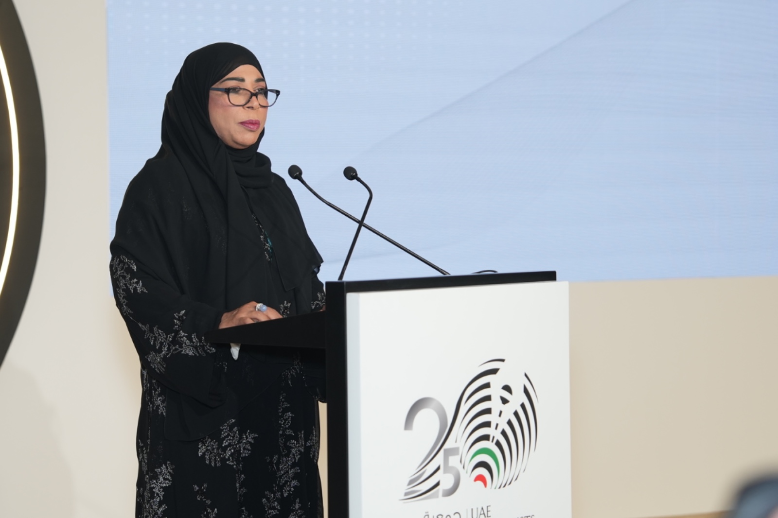 خلال احتفالها باليوبيل الفضي لتأسيسها..جمعية الصحفيين الإماراتية تُكرم المؤسسين والرواد والمبدعين