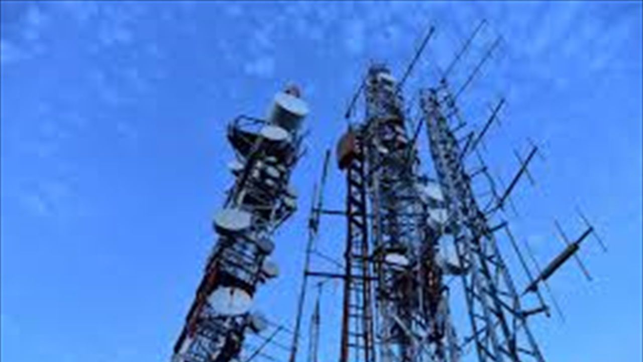 وزارة الاتصالات: محافظة صلاح الدين أول محافظة تبدأ بالتحول إلى خدمة النفاذ الضوئي (FTTH) و خمسة أحياء في تكريت أطفأت الواي فاي.