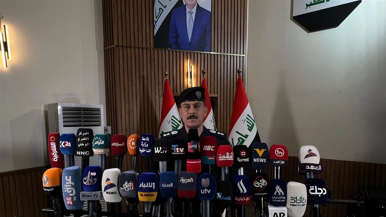 الداخلية تغير “المحتوى الهابط” إلى “المخل بالآداب” وتقبض على 38 متهماً