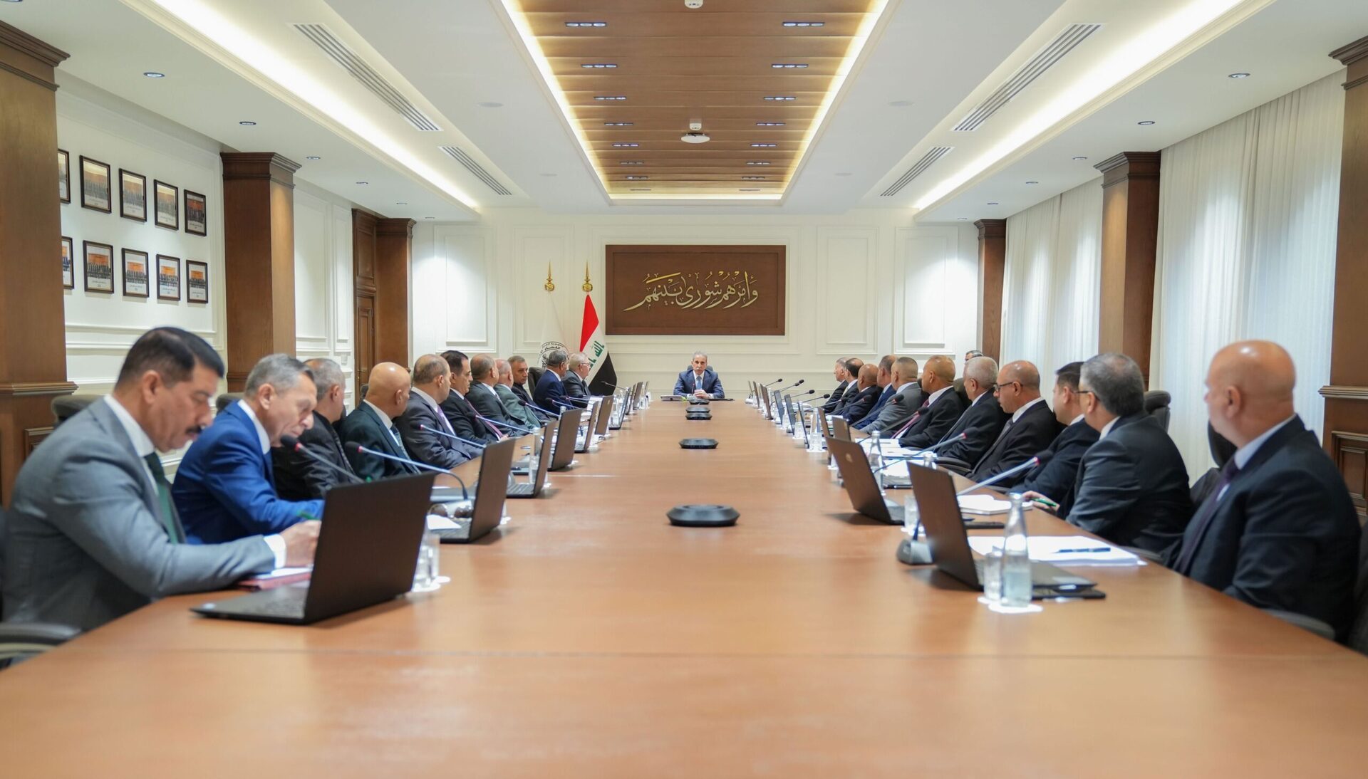 القضاء يوجه محاكم التحقيق باتخاذ الإجراءات المشددة بحق المتجاوزين على الشبكة الكهربائية
