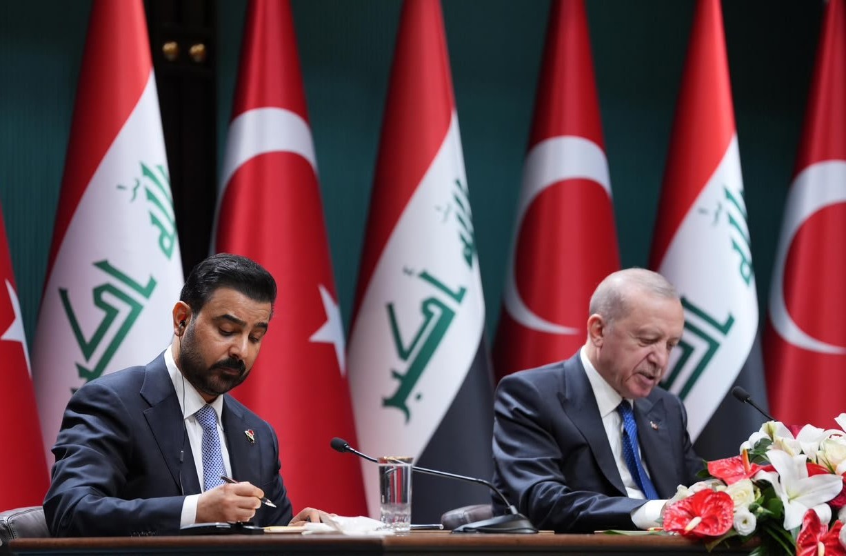 العراق وتركيا يوقعان ثلاث مذكرات تفاهم