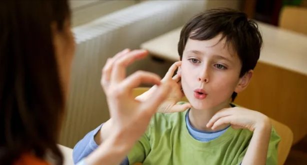 كيف نقضي العطلة الصيفية للأطفال ذوي صعوبات التعلم؟ الدكتورة رقية عبدالحميد تُجيب