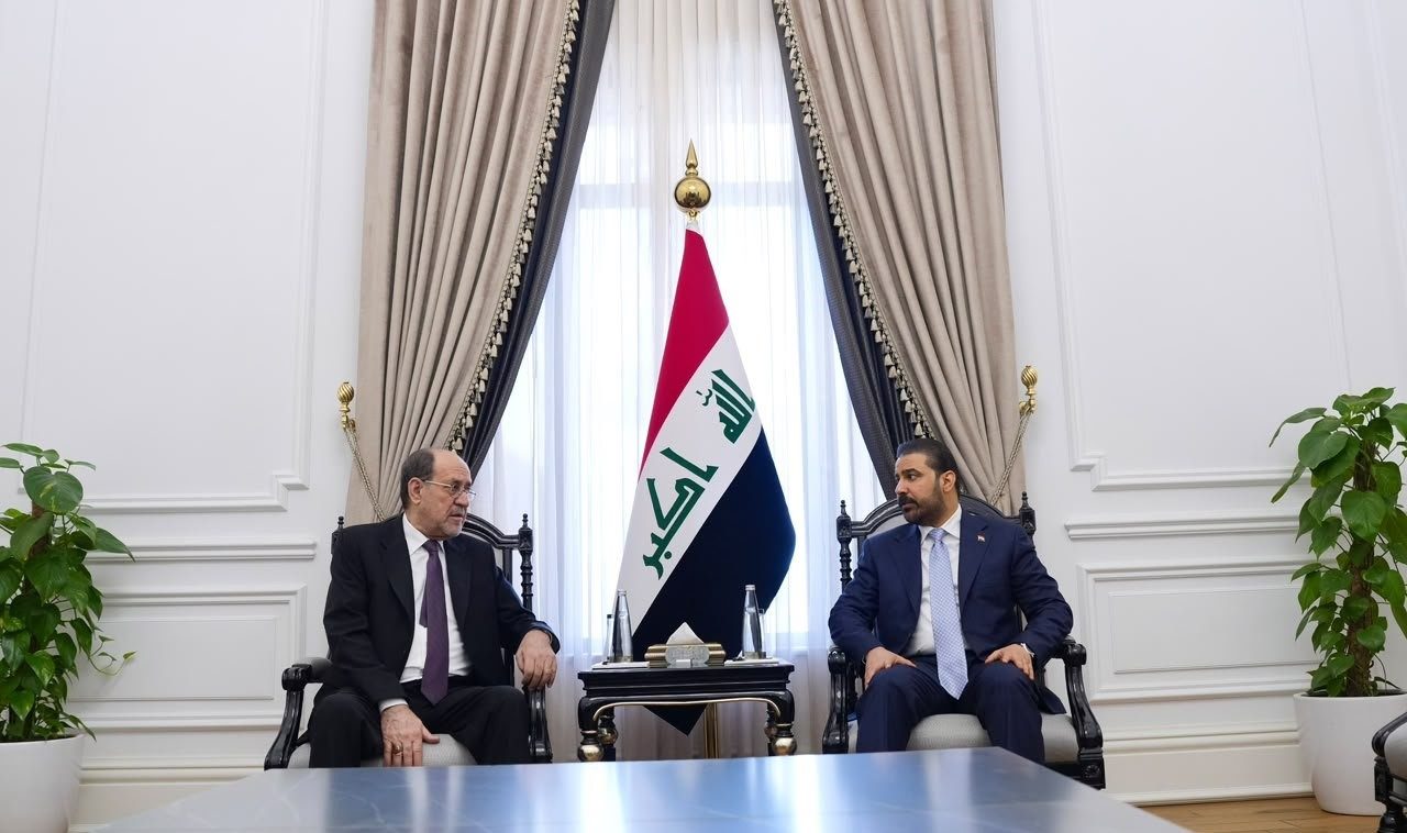 رئيس مجلس الوزراء علي فالح الزيدي يستقبل رئيس ائتلاف دولة القانون