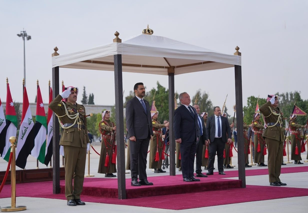 رئيس الوزراء يلتقي عاهل المملكة الأردنية الهاشمية الملك عبد الله الثاني في عمان